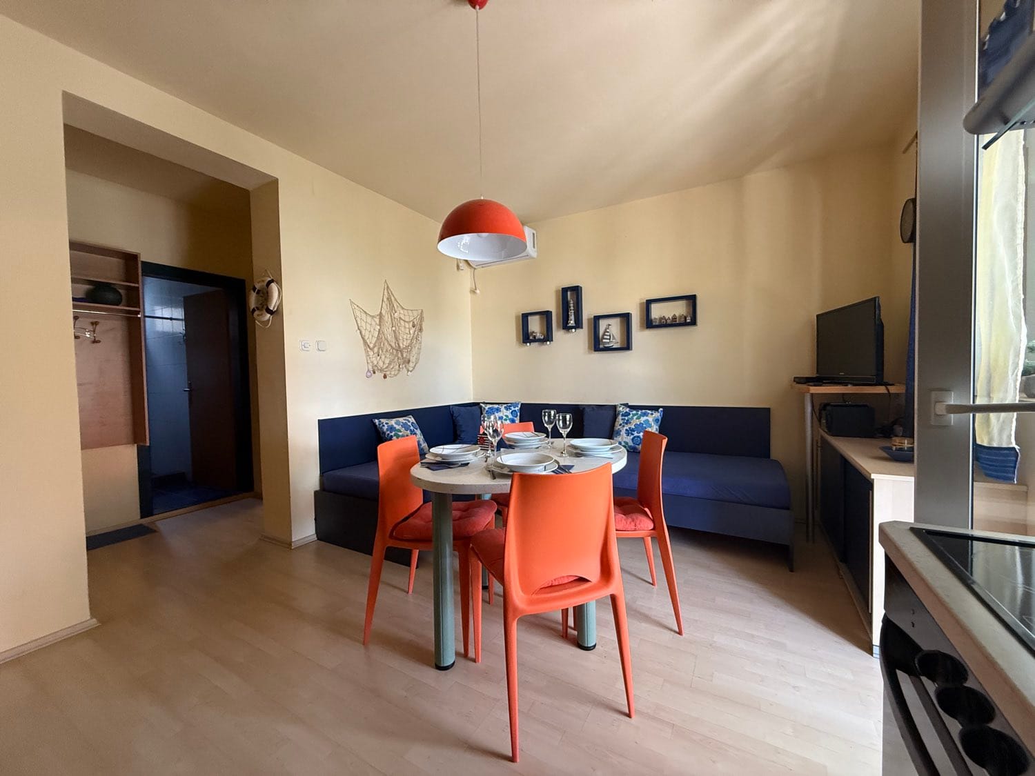 Sea Blue apartment – dining area